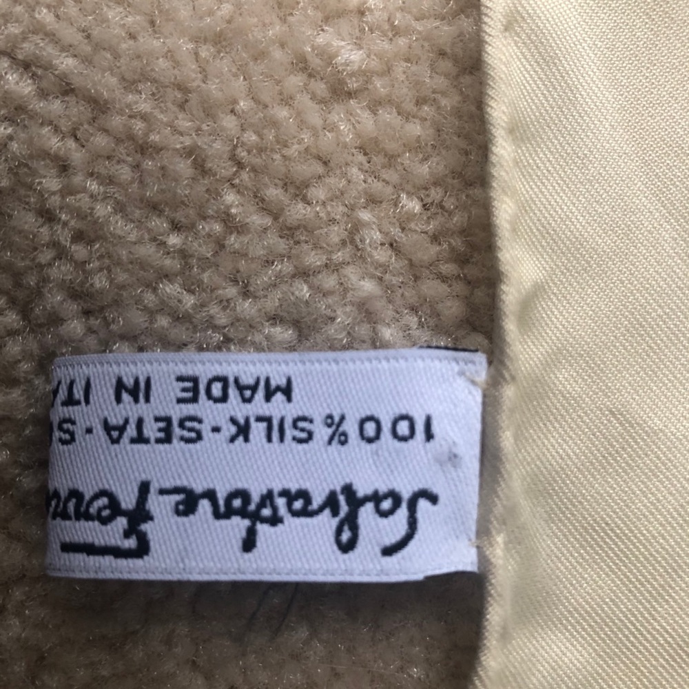 Salvatore Ferragamo scarf - Picture 5 of 5